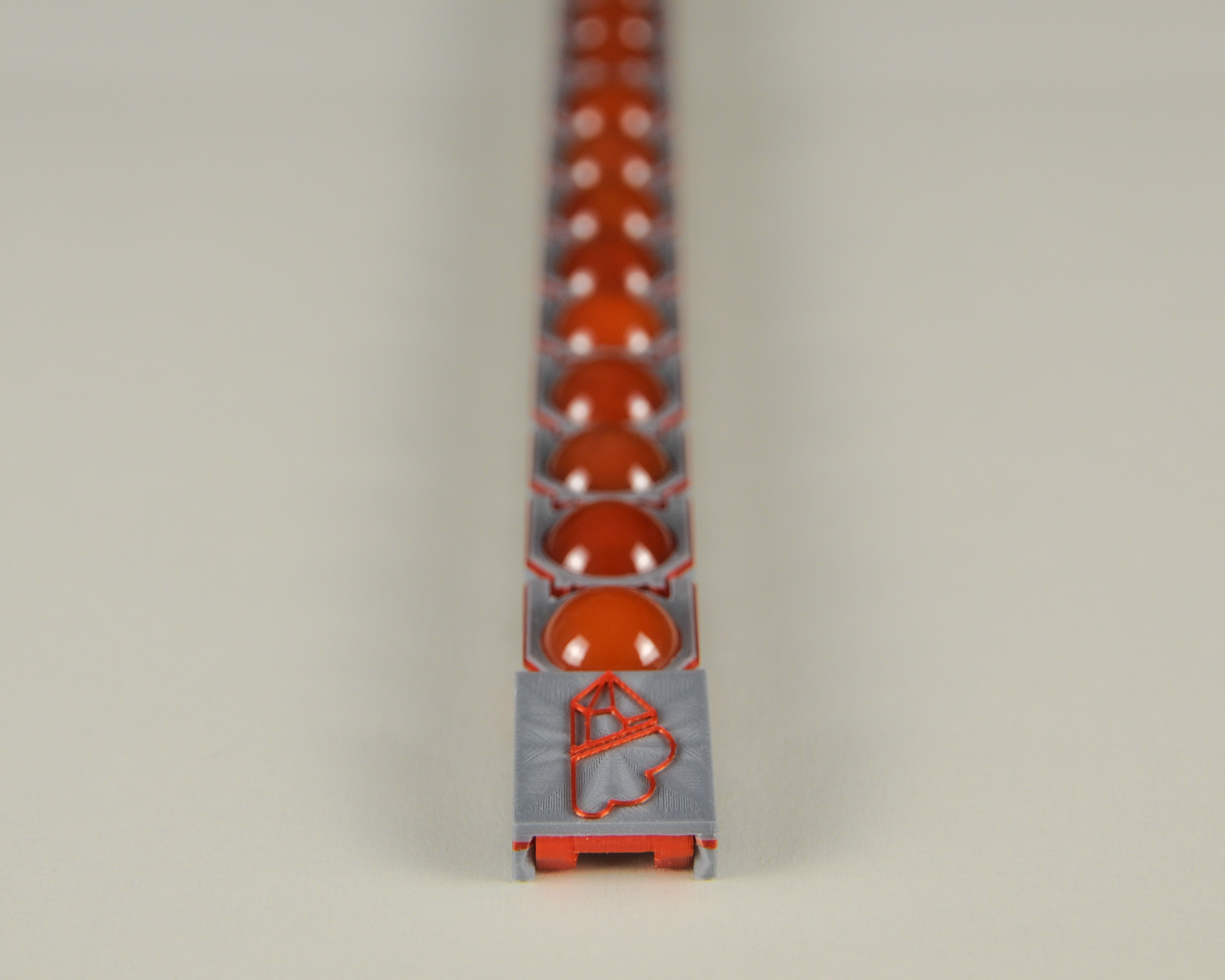Red agate bracelet in red and grey, straight layout